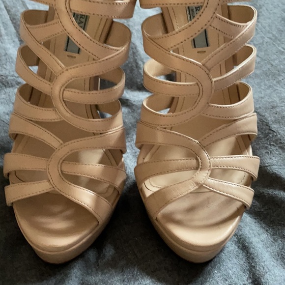 PRADA size 39. Leather. Made in Italy. Pictures tell it all - Picture 6 of 13